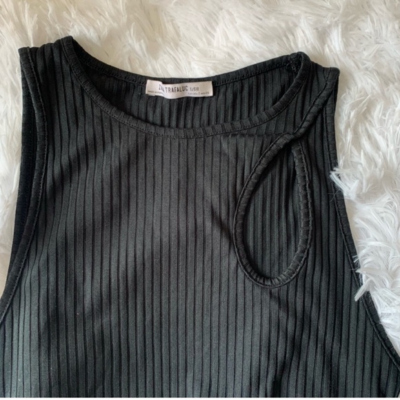 ZARA Cutout Crop Tank Top - Picture 3 of 4